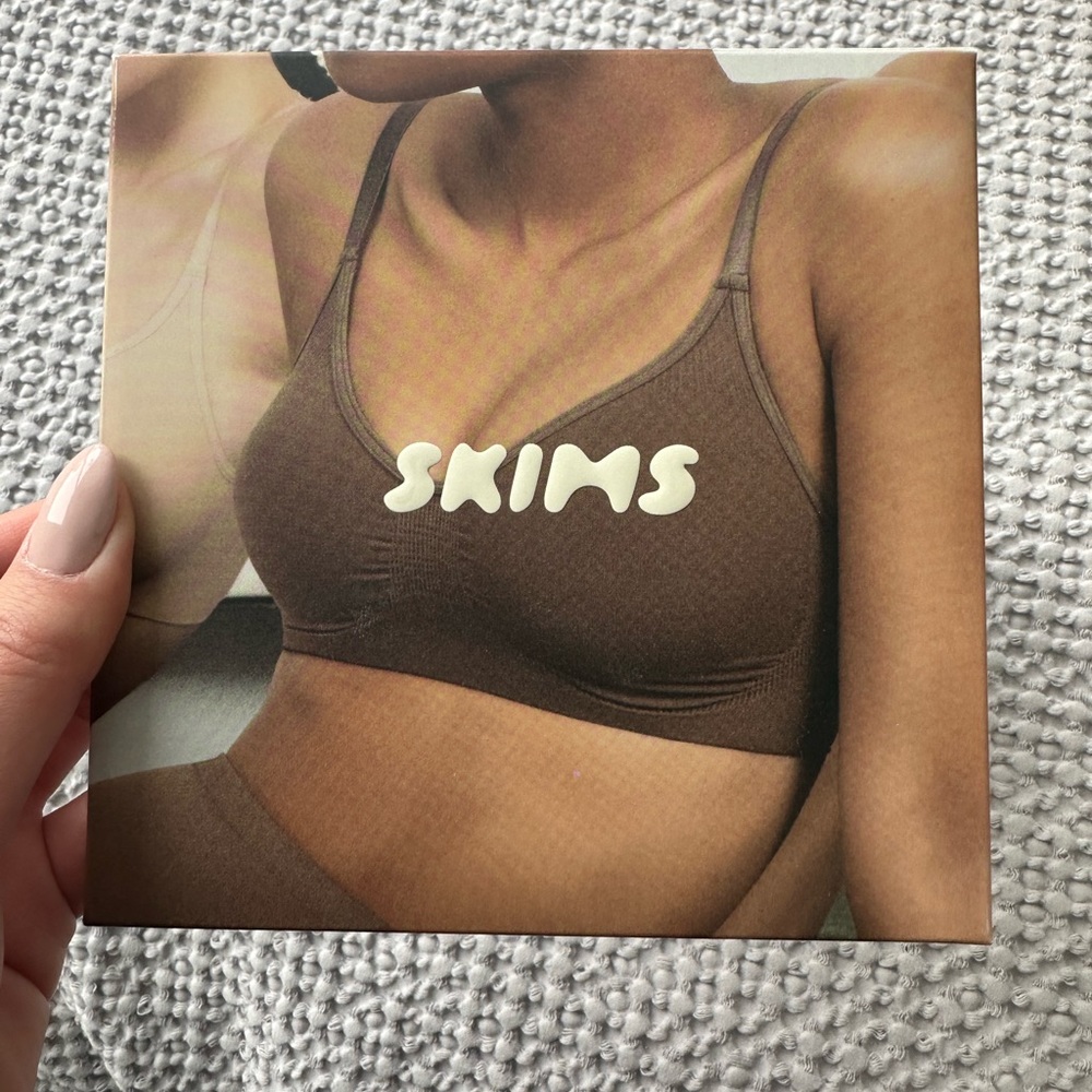 SKIMS Sculpting Bralette in Sienna - BNIB